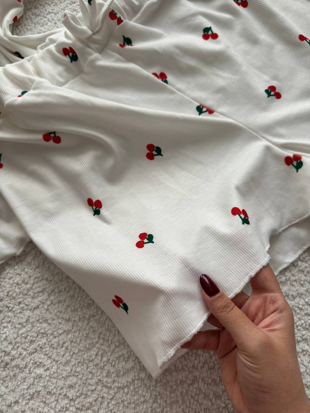 تاپ و شورتک کد ۷۷۱۱۴۲