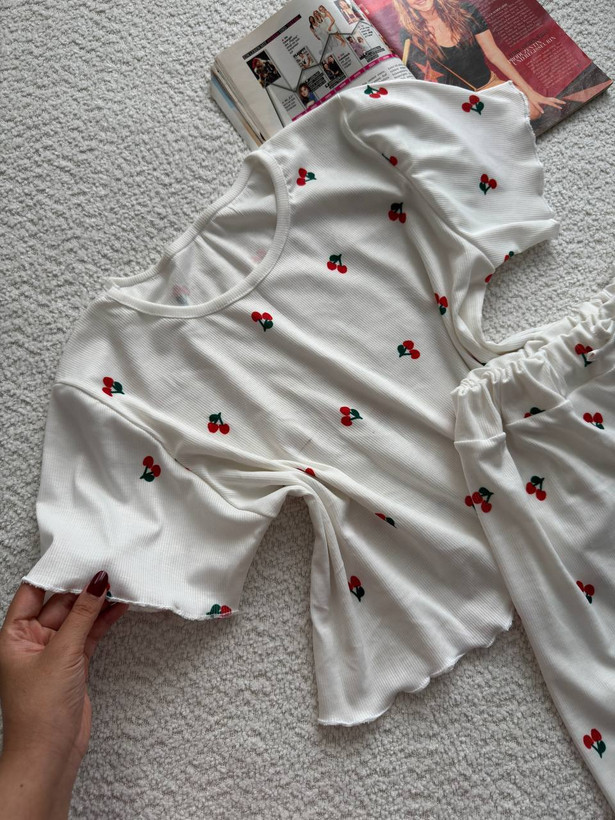 تاپ و شورتک کد ۷۷۱۱۴۲