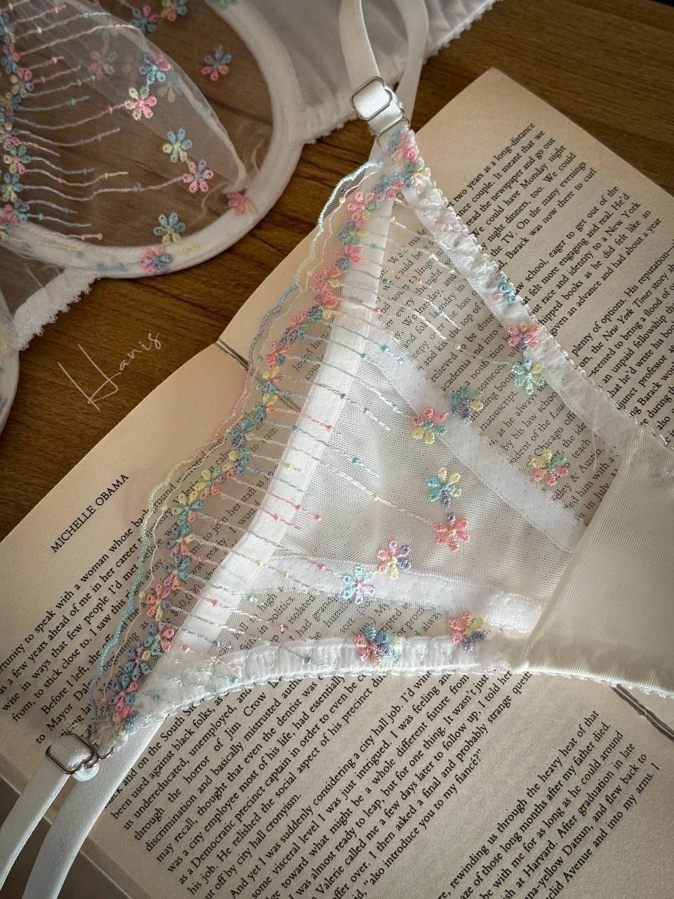 ست دو تیکه شرت و سوتین جذاب ۹۸۰۳